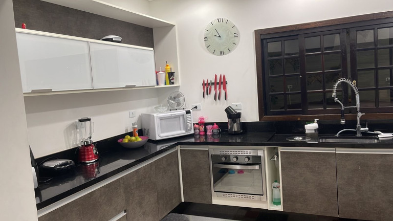 Imagem Casa com 3 Quartos à Venda, 450 m² em Jardim Peri - São Paulo Imagem Casa com 3 Quartos à Venda, 450 m² em Jardim Peri - São Paulo