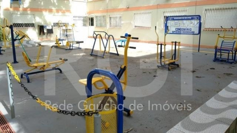Imagem Apartamento com 1 Quarto à Venda, 39 m² em Santo Antônio - Porto Alegre Imagem Apartamento com 1 Quarto à Venda, 39 m² em Santo Antônio - Porto Alegre