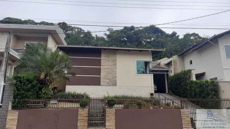 Imagem Casa com 4 Quartos à Venda, 192 m² em Santa Catarina - Joinville Imagem Casa com 4 Quartos à Venda, 192 m² em Santa Catarina - Joinville