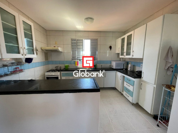 Imagem Casa com 5 Quartos para Alugar, em Centro - Montes Claros Imagem Casa com 5 Quartos para Alugar, em Centro - Montes Claros