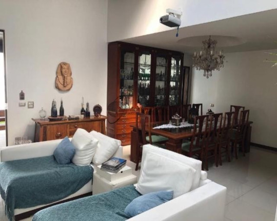Imagem Imóvel com 4 Quartos à Venda, em São Francisco - Niterói Imagem Imóvel com 4 Quartos à Venda, em São Francisco - Niterói