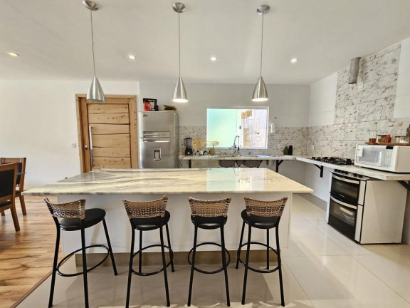 Imagem Casa com 2 Quartos à Venda, 150 m² em Várzea - Teresópolis