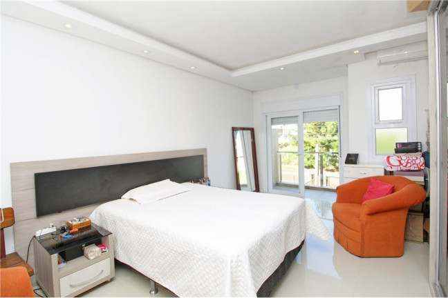 Imagem Casa com 3 Quartos à Venda,  em Guarujá - Porto Alegre