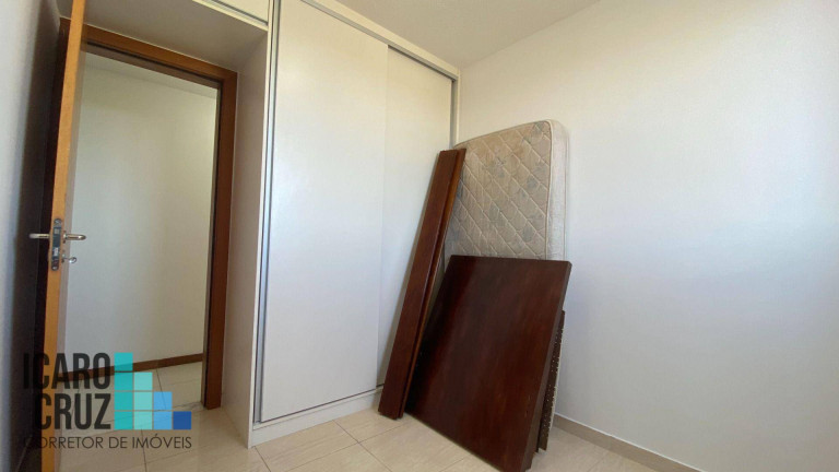 Imagem Apartamento com 3 Quartos à Venda, 65 m² em Itapuã - Salvador