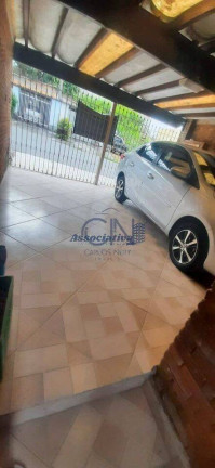 Casa com 3 Quartos à Venda,  em Jardim Santa Tereza - Taubaté