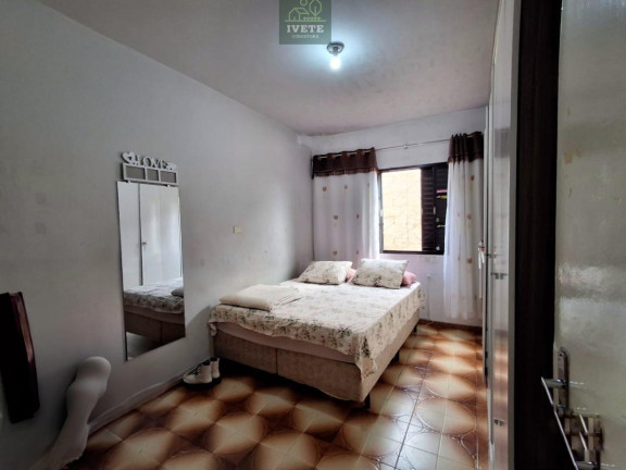 Imagem Casa com 5 Quartos à Venda, 202 m²