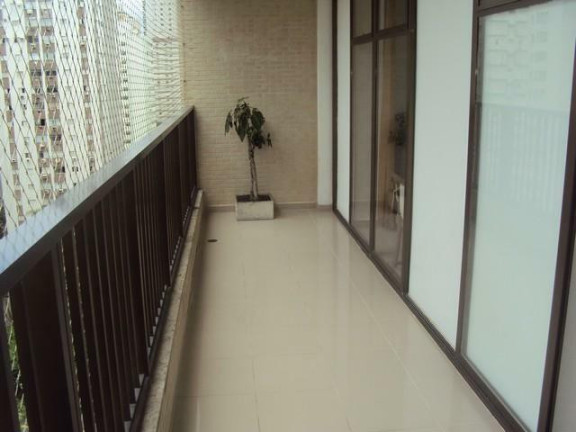 Imagem Apartamento com 4 Quartos à Venda, 240 m² em Pitangueiras - Guarujá