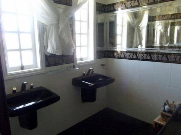 Imagem Casa com 7 Quartos à Venda, em Bal Stella Maris - Peruíbe Imagem Casa com 7 Quartos à Venda, em Bal Stella Maris - Peruíbe