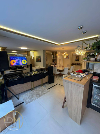 Apartamento com 3 Quartos à Venda, 147 m² em Meia Praia - Itapema
