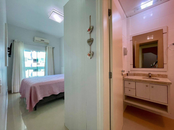 Imagem Cobertura com 3 Quartos para Temporada,  em Mariscal - Bombinhas