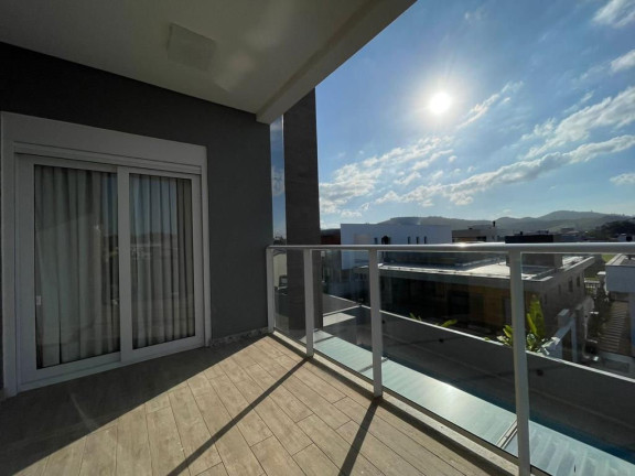Imagem Casa com 3 Quartos à Venda, 289 m² em Santa Regina - Camboriú