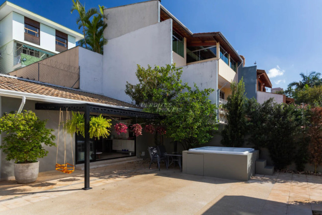 Casa com 3 Quartos à Venda, 203 m² em Alto Da Lapa - São Paulo