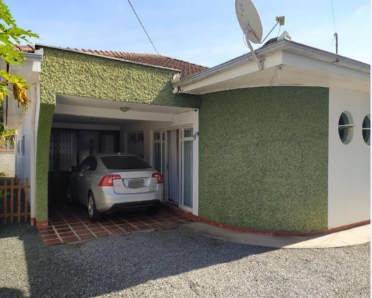 Imagem Casa com 3 Quartos à Venda, 185 m² em Bucarein - Joinville