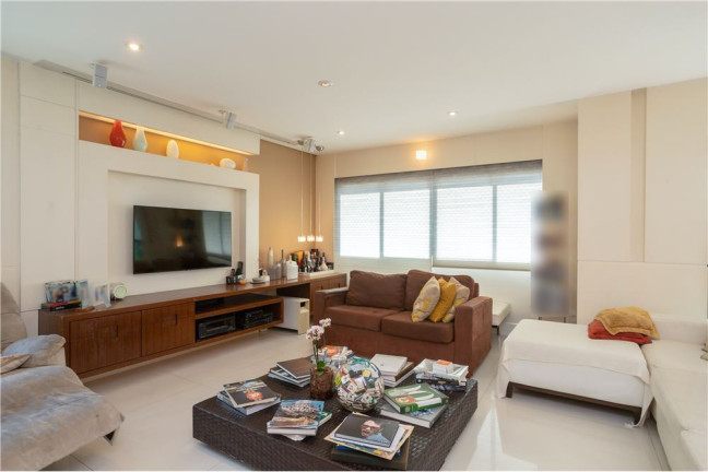 Apartamento com 4 Quartos à Venda, 235 m² em Aclimação - São Paulo