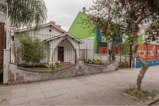 Imagem Terreno à Venda, 562 m² em Menino Deus - Porto Alegre Imagem Terreno à Venda, 562 m² em Menino Deus - Porto Alegre