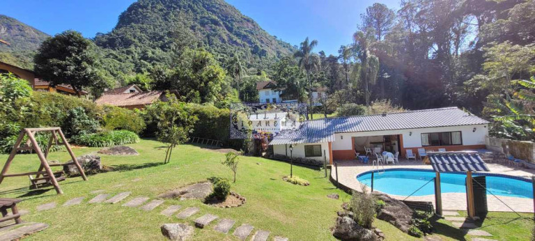 Imagem Imóvel com 6 Quartos à Venda, 1.800 m² em Granja Guarani - Teresópolis Imagem Imóvel com 6 Quartos à Venda, 1.800 m² em Granja Guarani - Teresópolis