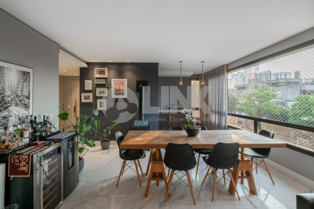 Imagem Apartamento com 3 Quartos à Venda, 139 m² em Auxiliadora - Porto Alegre Imagem Apartamento com 3 Quartos à Venda, 139 m² em Auxiliadora - Porto Alegre