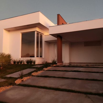 Imagem Casa com 3 Quartos à Venda, 160 m² em Ninho Verde Ii - Pardinho