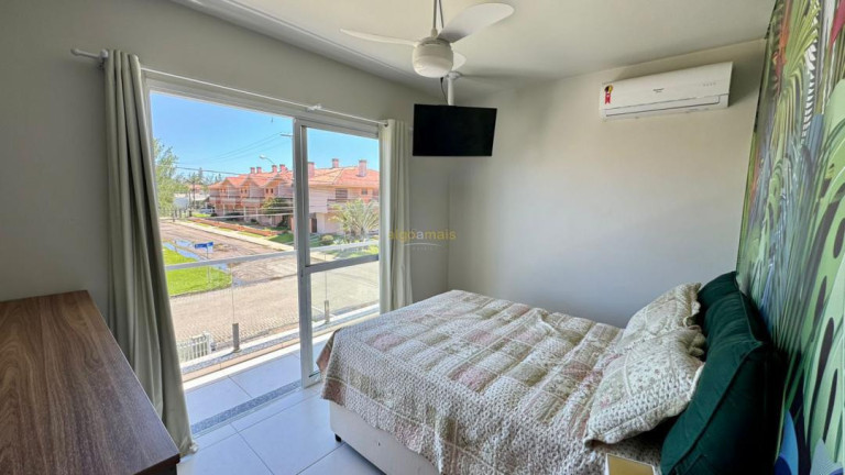 Imagem Imóvel com 3 Quartos à Venda, 130 m² em Centro - Xangri-lá