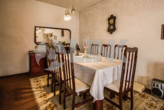 Imagem Casa com 3 Quartos à Venda, 251 m² em Jardim Itu - Porto Alegre Imagem Casa com 3 Quartos à Venda, 251 m² em Jardim Itu - Porto Alegre