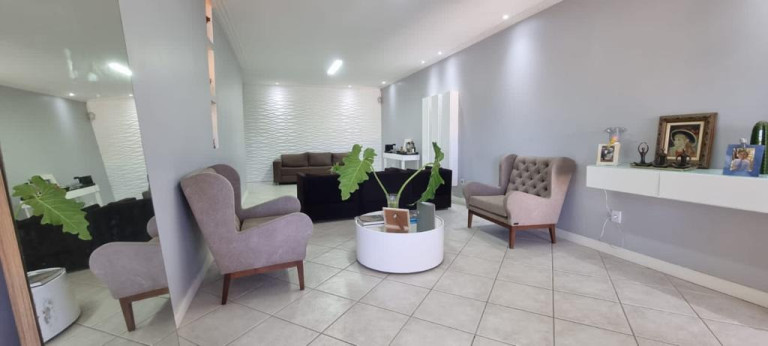 Imagem Casa com 5 Quartos à Venda, 295 m² em Centro - Lauro De Freitas Imagem Casa com 5 Quartos à Venda, 295 m² em Centro - Lauro De Freitas