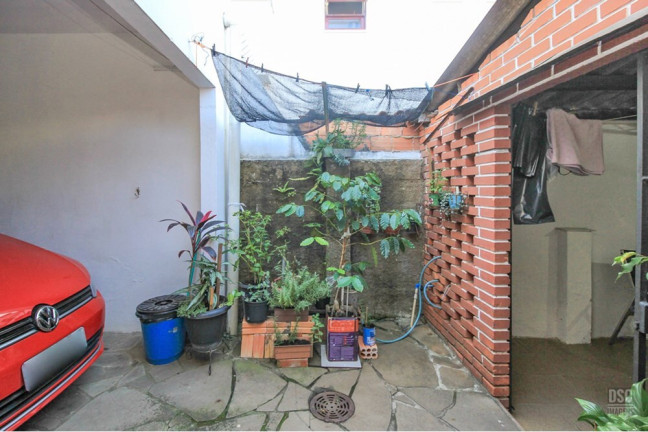 Imagem Casa com 3 Quartos à Venda, 130 m² em Santana - Porto Alegre Imagem Casa com 3 Quartos à Venda, 130 m² em Santana - Porto Alegre