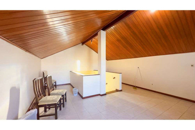 Imagem Casa com 4 Quartos à Venda, 307 m² em Partenon - Porto Alegre