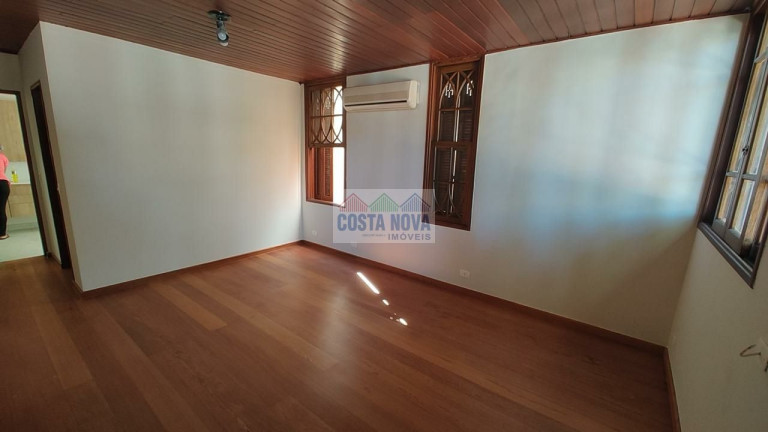 Imagem Casa com 3 Quartos à Venda, 260 m² Imagem Casa com 3 Quartos à Venda, 260 m²