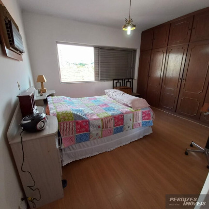 Imagem Casa com 3 Quartos à Venda, 450 m² em Vila Romana - São Paulo