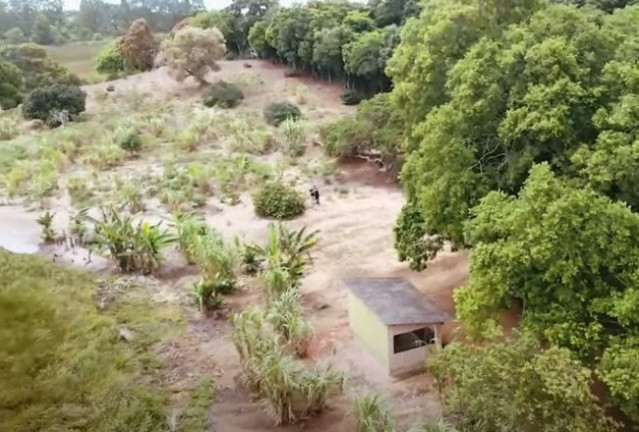 Imagem Imóvel com 5 Quartos à Venda, 71.000 m² em Village Do Sol - Guarapari