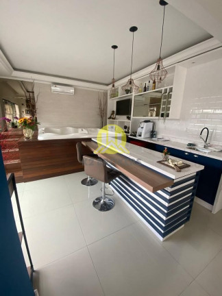 Imagem Casa com 3 Quartos à Venda, 347 m² em Centro - Balneário Camboriú Imagem Casa com 3 Quartos à Venda, 347 m² em Centro - Balneário Camboriú