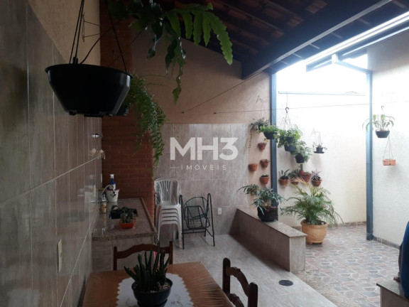 Imagem Casa com 3 Quartos à Venda, 184 m² em Jardim Residencial Ravagnani - Sumaré