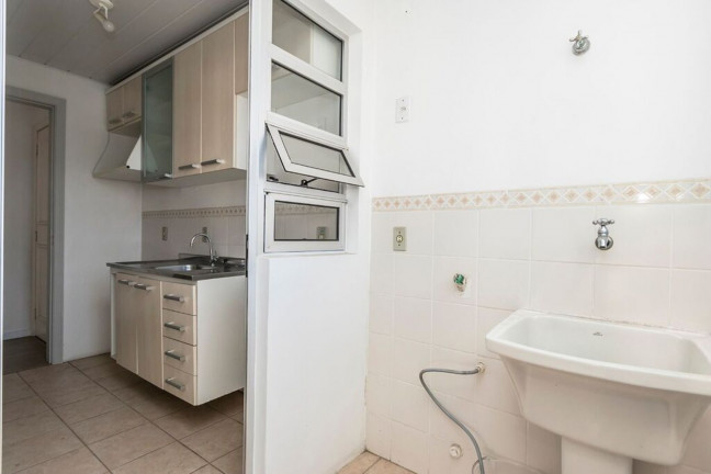 Imagem Imóvel com 2 Quartos à Venda, 54 m² em Humaitá - Porto Alegre Imagem Imóvel com 2 Quartos à Venda, 54 m² em Humaitá - Porto Alegre
