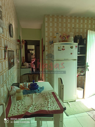Imagem Casa com 3 Quartos à Venda, 189 m² em Poiares - Caraguatatuba Imagem Casa com 3 Quartos à Venda, 189 m² em Poiares - Caraguatatuba