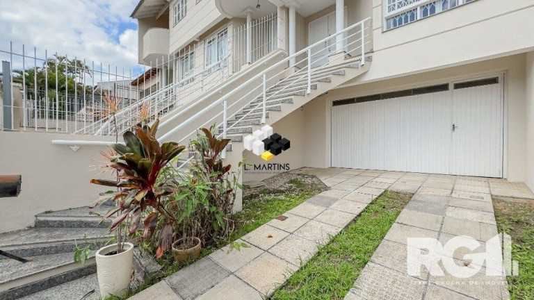 Imagem Casa com 4 Quartos à Venda, 282 m² em Chácara Das Pedras - Porto Alegre Imagem Casa com 4 Quartos à Venda, 282 m² em Chácara Das Pedras - Porto Alegre