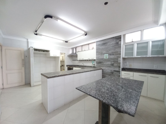 Imagem Apartamento com 3 Quartos à Venda, 266 m² em Gonzaga - Santos