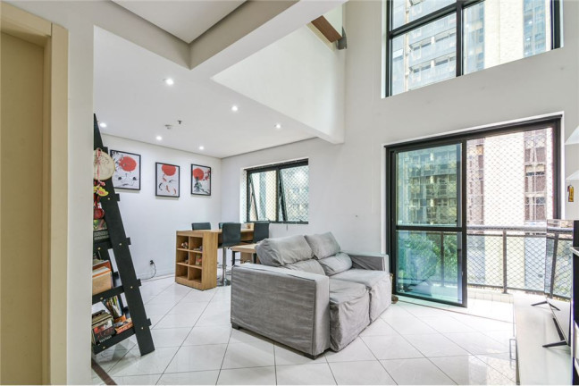 Imóvel com 2 Quartos à Venda,  em Moema - São Paulo