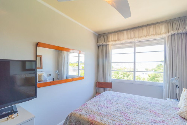Imagem Imóvel com 2 Quartos à Venda, em Petrópolis - Porto Alegre Imagem Imóvel com 2 Quartos à Venda, em Petrópolis - Porto Alegre