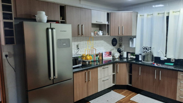 Imagem Casa com 3 Quartos à Venda, 144 m² em Centro Alto - Ribeirão Pires Imagem Casa com 3 Quartos à Venda, 144 m² em Centro Alto - Ribeirão Pires
