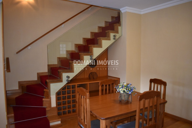 Imagem Imóvel com 2 Quartos à Venda, 98 m² em Região De Capivari - Campos Do Jordão Imagem Imóvel com 2 Quartos à Venda, 98 m² em Região De Capivari - Campos Do Jordão