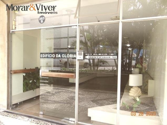 Imagem Apartamento com 2 Quartos à Venda, 53 m² em Centro - Curitiba