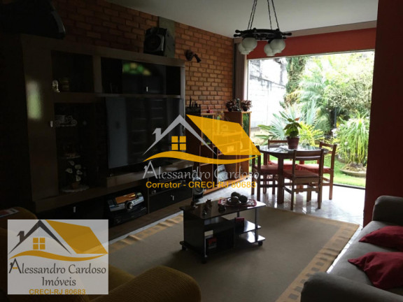 Imagem Casa com 3 Quartos à Venda, 140 m²