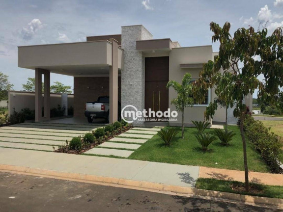 Casa com 3 Quartos à Venda, 233 m² em Parque Dos Ipes - Holambra