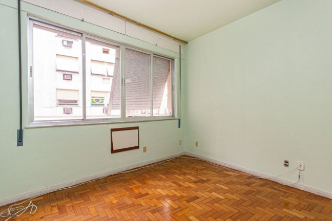 Imagem Imóvel com 3 Quartos à Venda, 126 m² em Copacabana - Rio De Janeiro Imagem Imóvel com 3 Quartos à Venda, 126 m² em Copacabana - Rio De Janeiro