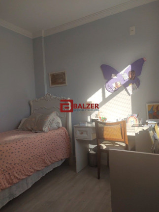 Imagem Apartamento com 3 Quartos à Venda, 121 m² em Centro - Florianópolis Imagem Apartamento com 3 Quartos à Venda, 121 m² em Centro - Florianópolis