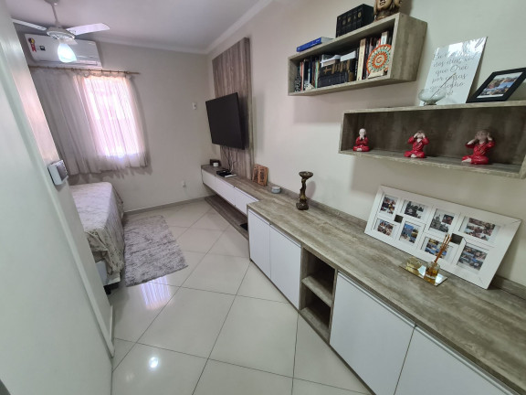 Imagem Casa com 3 Quartos à Venda, 115 m² em Marapé - Santos