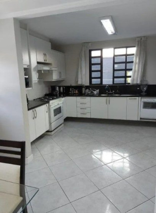 Imagem Casa com 4 Quartos à Venda, 280 m² em Guabirotuba - Curitiba