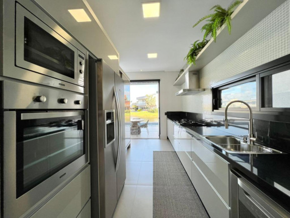 Imagem Casa com 6 Quartos à Venda, 440 m² em -- - Xangri-la Imagem Casa com 6 Quartos à Venda, 440 m² em -- - Xangri-la