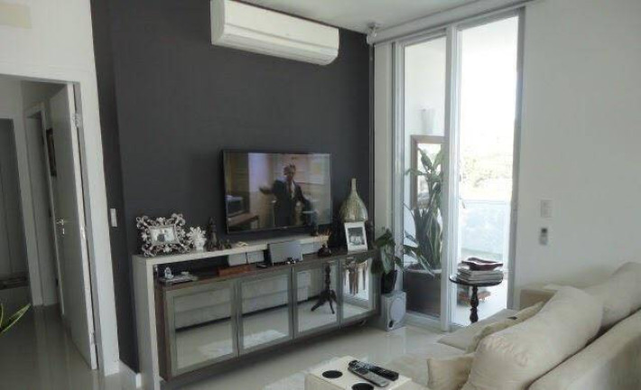 Imagem Cobertura com 2 Quartos para Temporada, 75 m² em Jurerê Internacional - Florianópolis
