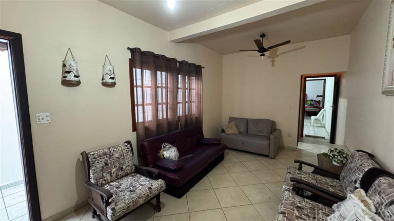 Imagem Casa com 2 Quartos à Venda, 10 m² em Maracanã - Praia Grande Imagem Casa com 2 Quartos à Venda, 10 m² em Maracanã - Praia Grande